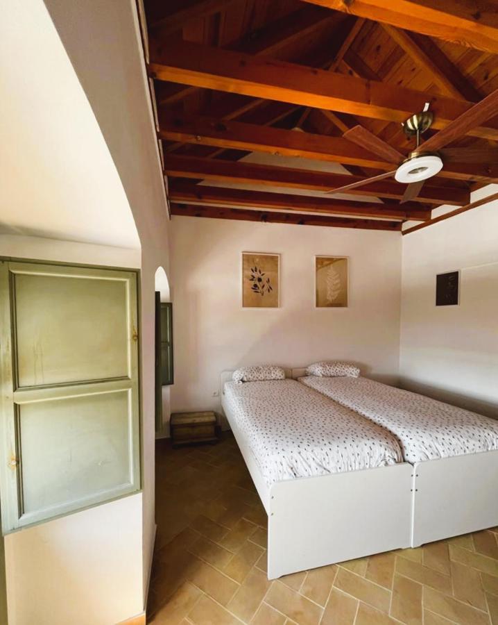 Casa En Plaza De La Corredera Con Balcon Cordoba Exterior photo
