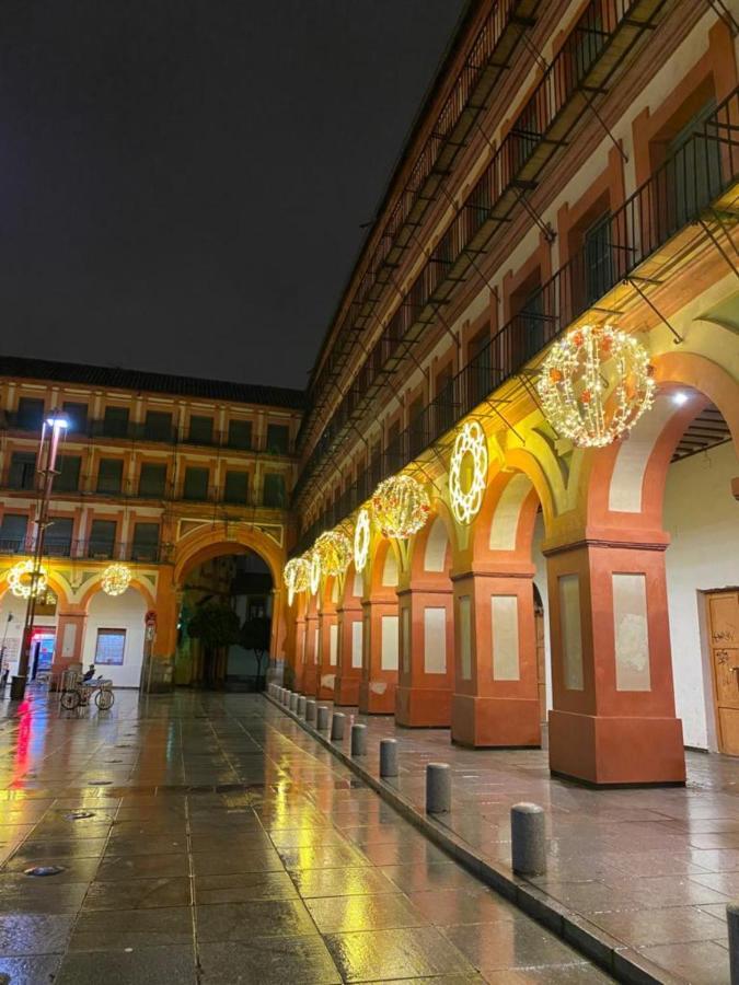 Casa En Plaza De La Corredera Con Balcon Cordoba Exterior photo